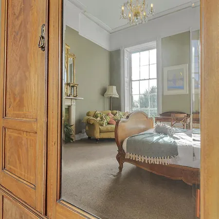 The Ritz 2 Bedroom Serviced By Altoluxoexperience Short Lets & Serviced With Free Wifi Bristol