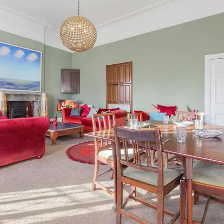 Apartment The Ritz 2 Bedroom Serviced By Altoluxoexperience Short Lets & Serviced With Free Wifi *