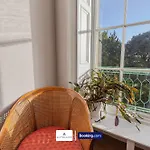Апартаменти The Ritz 2 Bedroom Serviced By Altoluxoexperience Short Lets & Serviced With Free Wifi *
