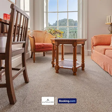 The Ritz 2 Bedroom Serviced By Altoluxoexperience Short Lets & Serviced With Free Wifi * Bristol