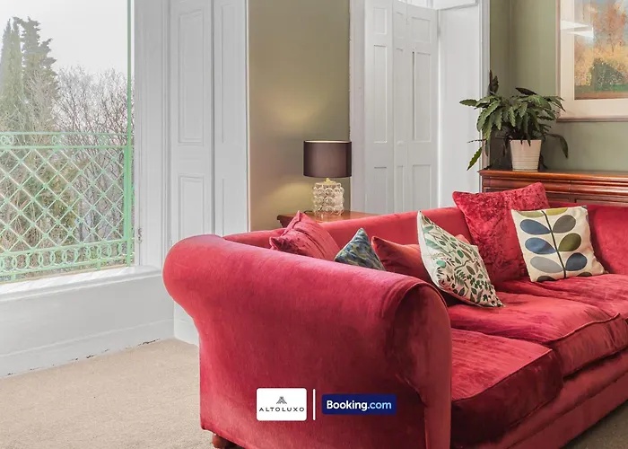 Apartment The Ritz 2 Bedroom Serviced By Altoluxoexperience Short Lets & Serviced With Free Wifi *