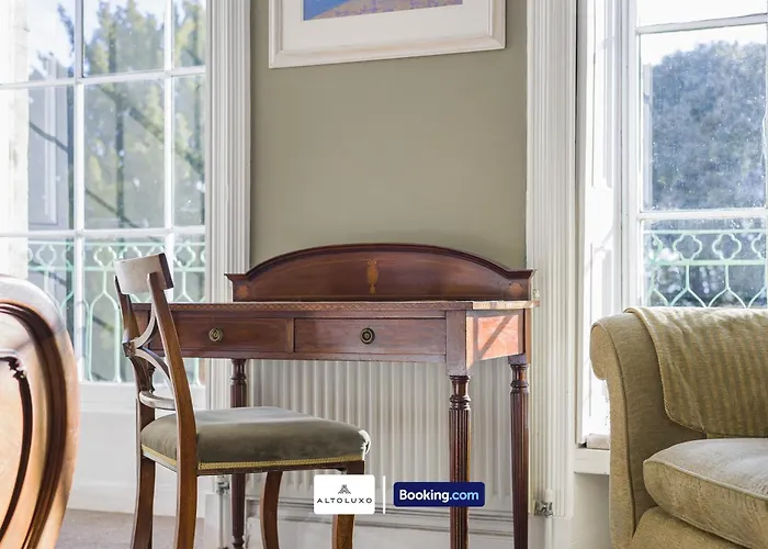 The Ritz 2 Bedroom Serviced By Altoluxoexperience Short Lets & Serviced With Free Wifi Bristol