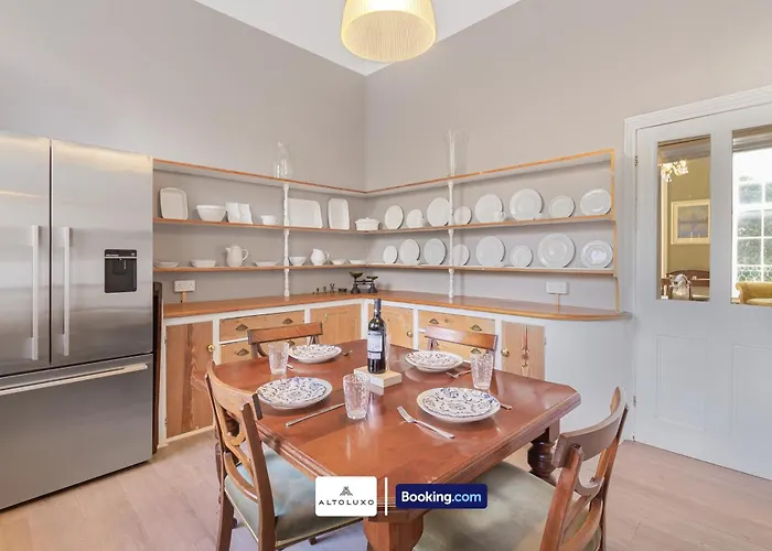 The Ritz 2 Bedroom Serviced By Altoluxoexperience Short Lets & Serviced With Free Wifi * Bristol