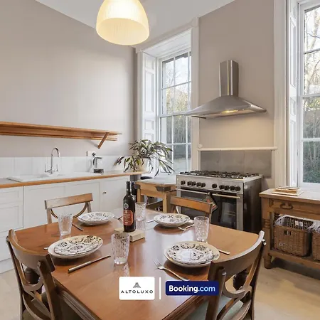 The Ritz 2 Bedroom Serviced By Altoluxoexperience Short Lets & Serviced With Free Wifi Apartman *