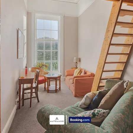 The Ritz 2 Bedroom Serviced By Altoluxoexperience Short Lets & Serviced With Free Wifi Apartman