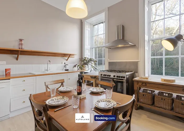 The Ritz 2 Bedroom Serviced By Altoluxoexperience Short Lets & Serviced With Free Wifi Apartman *