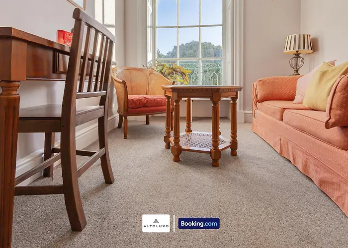 The Ritz 2 Bedroom Serviced By Altoluxoexperience Short Lets & Serviced With Free Wifi * Bristol